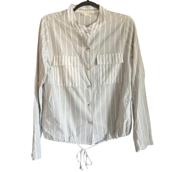 Hem & Thread Tops - Hem & Thread Shirt Women's Large Gray White Pockets Drawstring Striped Button Up